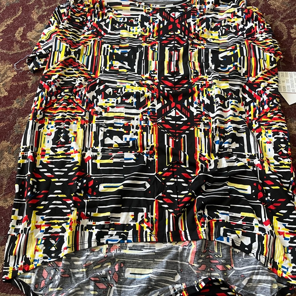 LuLaRoe Irma Abstract Geo Print Short Sleeve Top Size Large